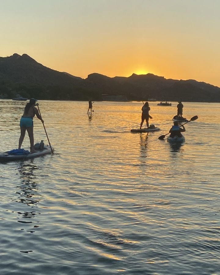 Paddlers at sunset on Canyon Lake